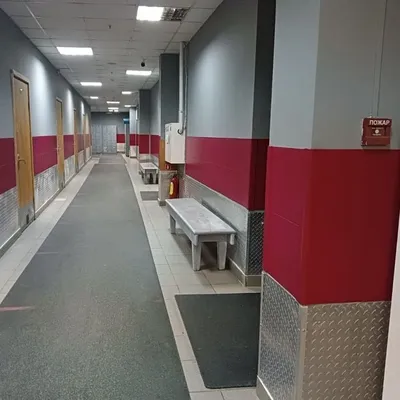 ОТБОЙНАЯ ДОСКА И УГЛОВАЯ ОТБОЙНАЯ ДОСКА В ЛЕДОВОМ ДВОРЦЕ В СОКОЛЬНИКАХ